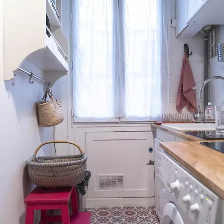 Apt 1-95657 *